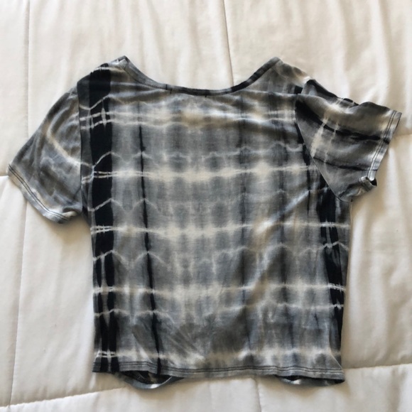 Patterned Tee With Tie - Picture 2 of 3